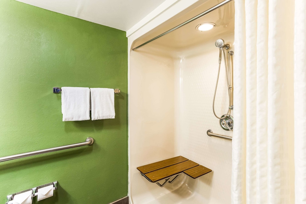 Sleep Inn and Suites Kingsport TriCities Airport 49/50