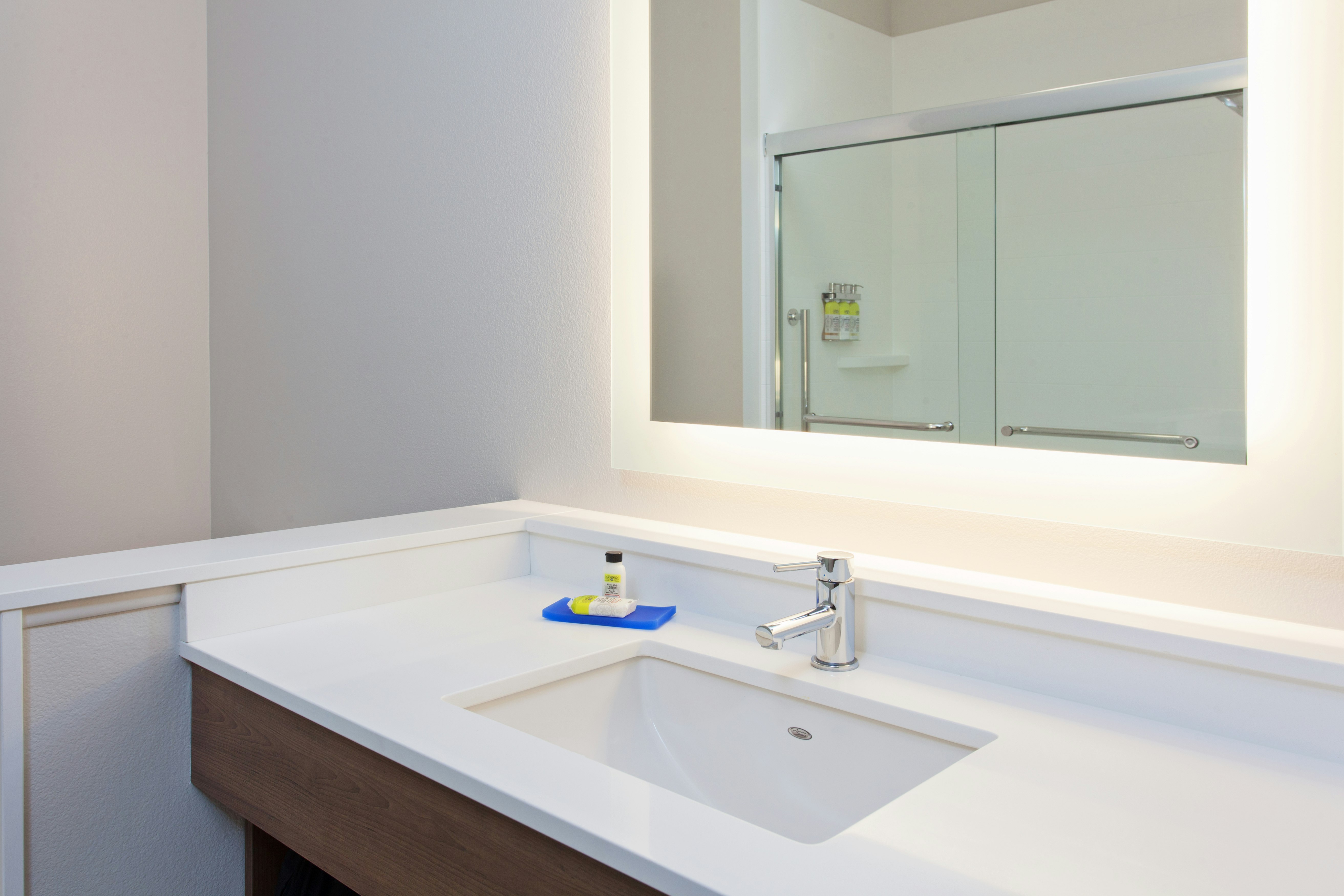 جناح بسرير مزدوج لذوي الإعاقة، Holiday Inn Express Hotel And Suites Moses Lake 4/5