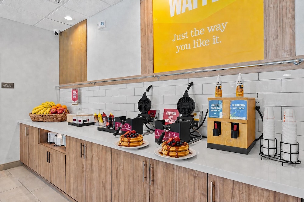 Hampton Inn by Hilton Wharton 6/40