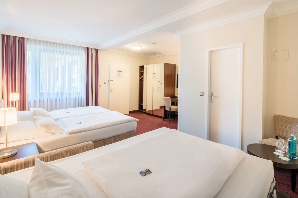 Best Western Hotel Hamburg International 11/55
