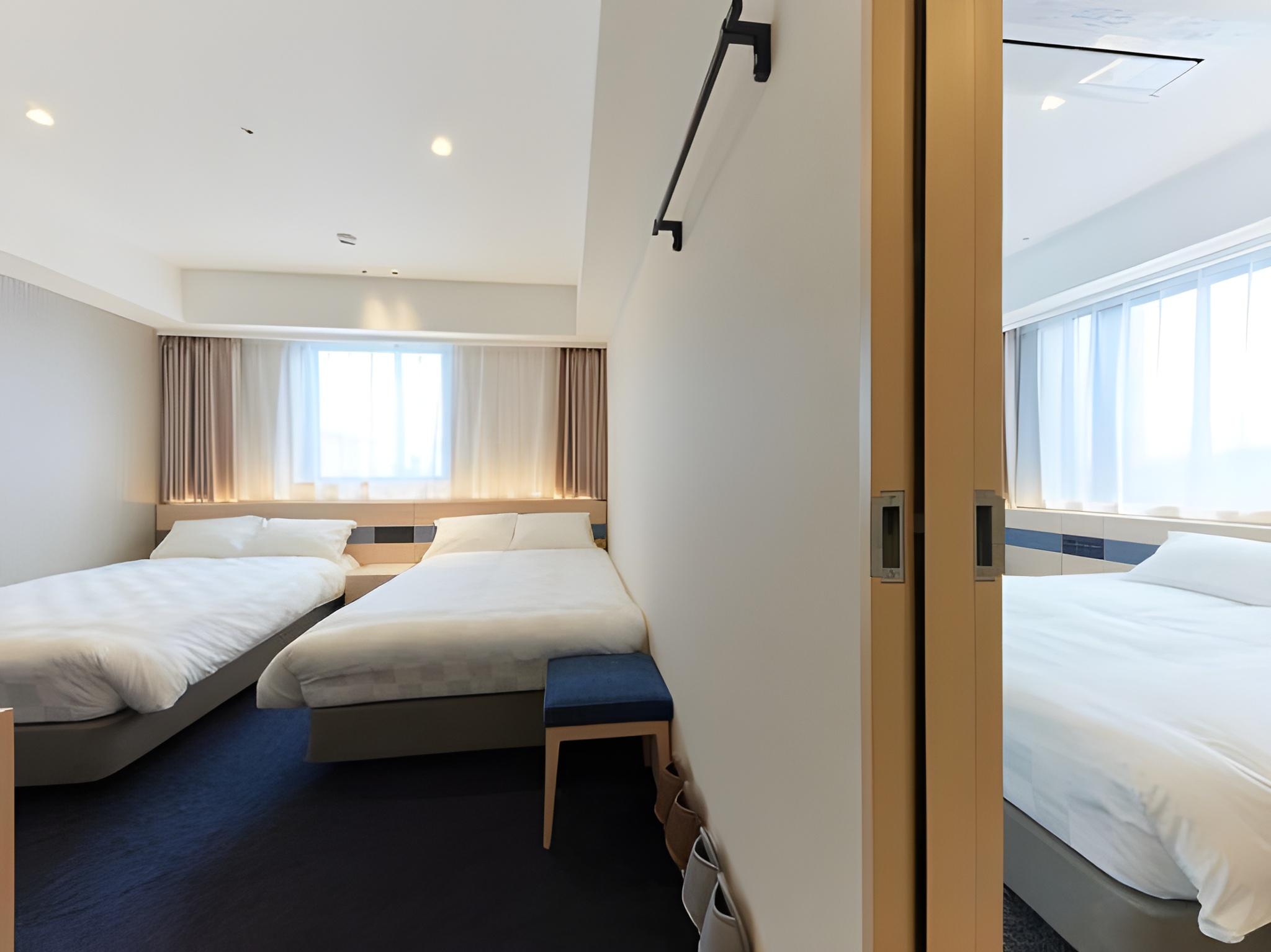 Connecting Room (Deluxe Double + Twin)