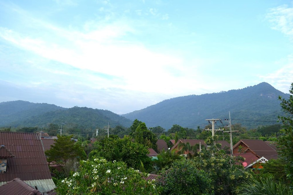 Toffee House Resort 45/47