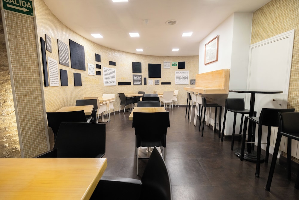 Hotel Pilar Plaza Zaragoza 54/66