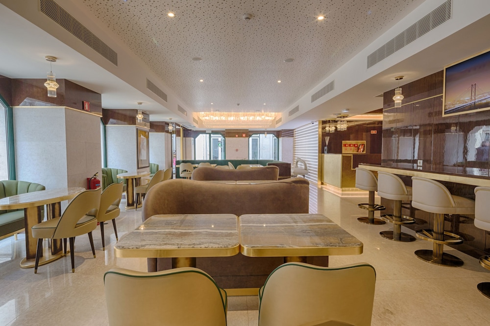 Meraprime Gold Design Hotel 54/57