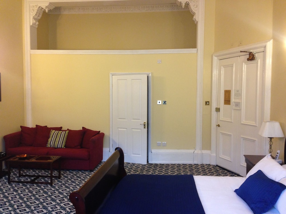 Edinburgh Thistle Hotel 32/50