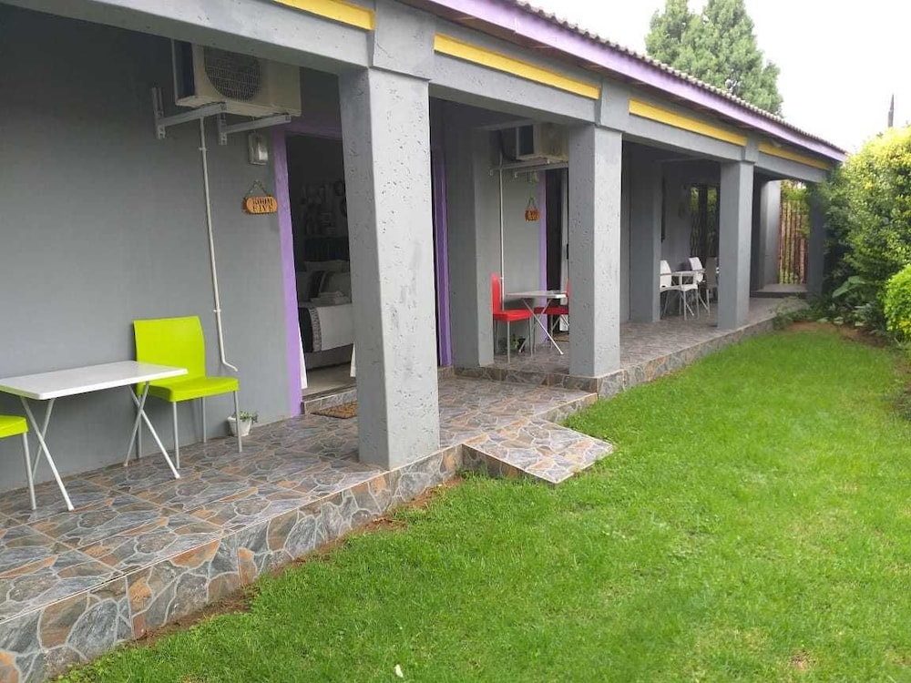 Vicky B Bed and Breakfast 18/30