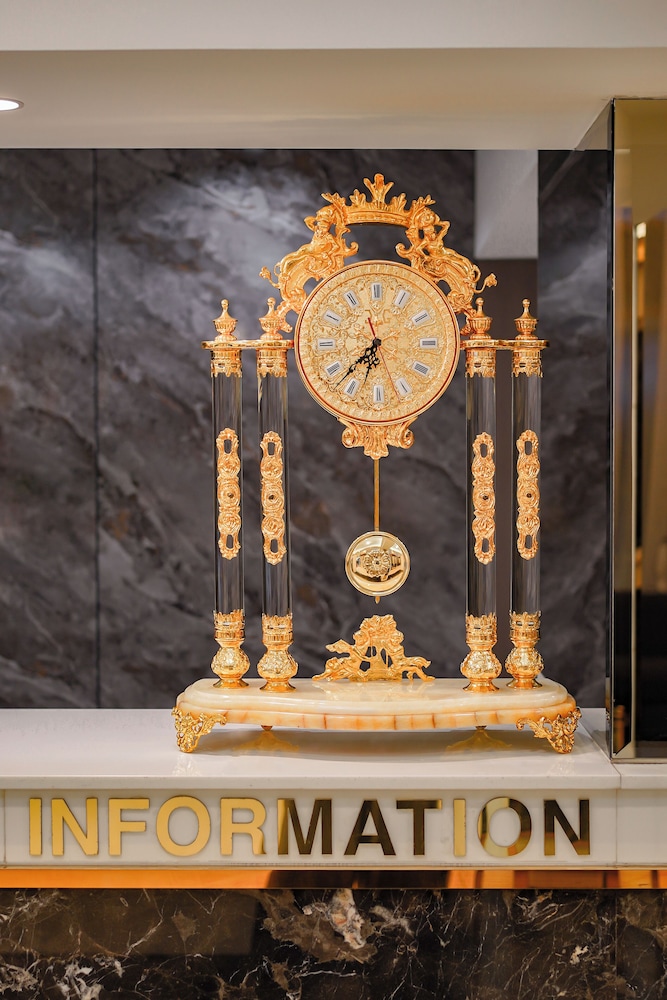 Golden Empire Suvarnabhumi Hotel 6/48