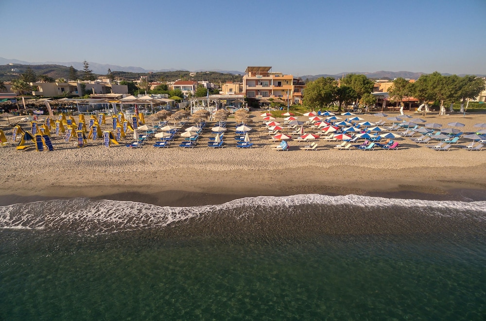 Sonio Beach Hotel 50/57