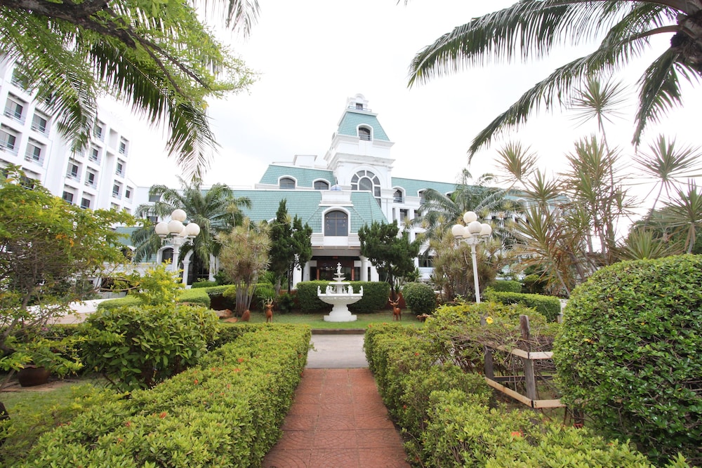 Camelot Hotel Pattaya 42/50