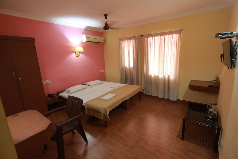 Hotel Srinivas 46/65