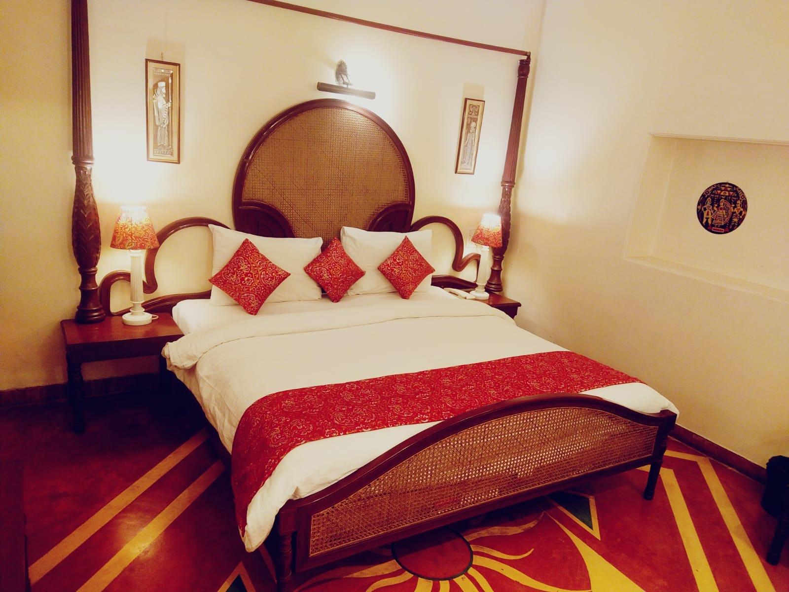 Heritage, Deluxe, Low Floor، PALACE ON GANGES 2/2