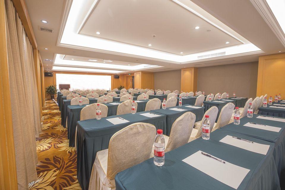 Vienna International Hotel (Hangzhou Xiaoshan Airport Yaqian) 32/34