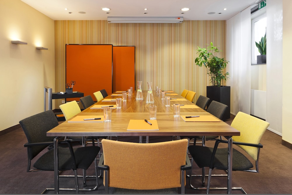Hotel Villa Orange 48/56
