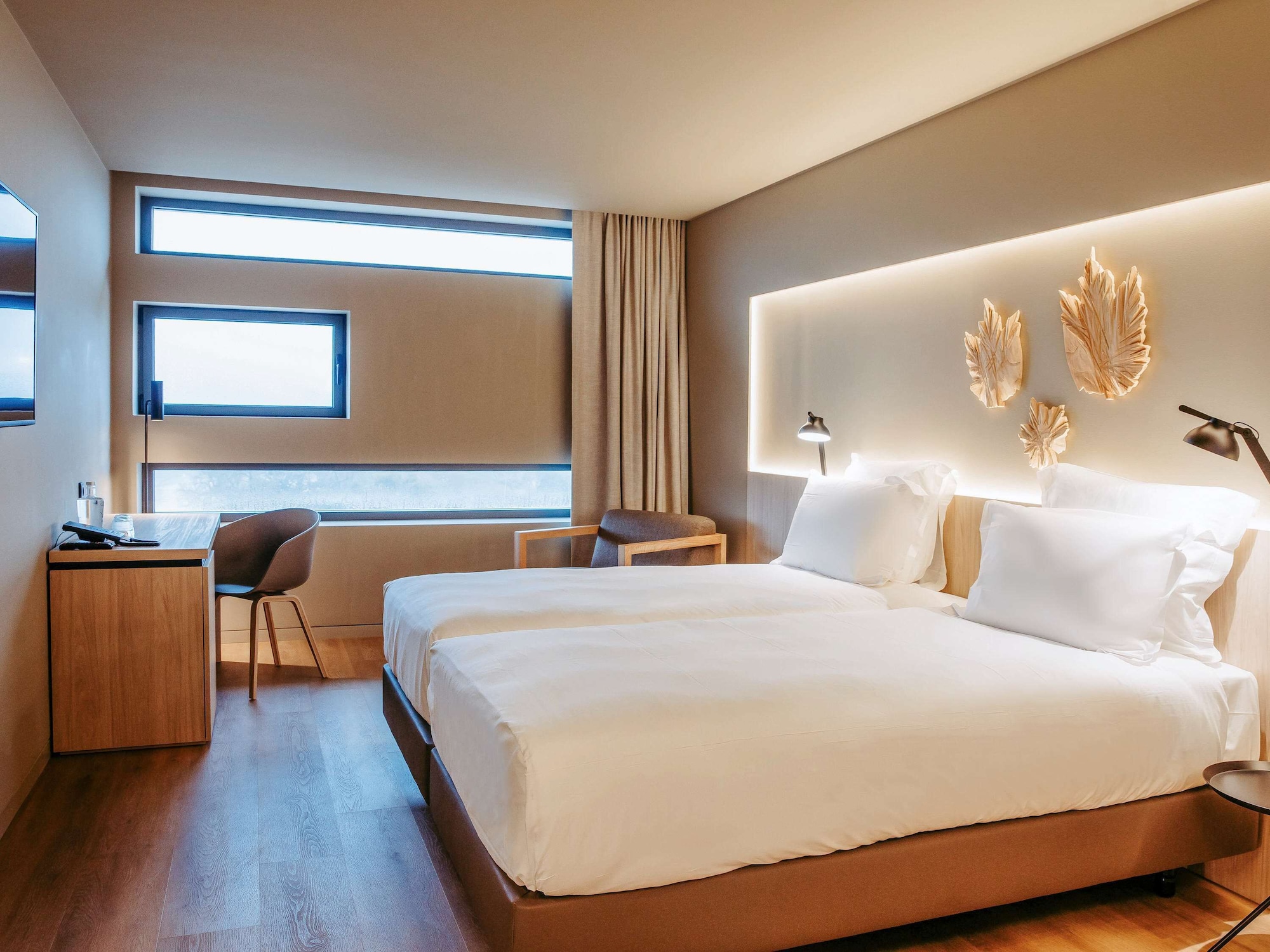 SUPERIOR, TWIN BEDS