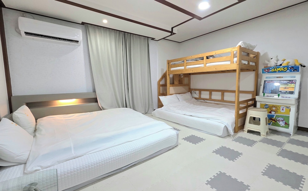 Kids & Family Hotel 20/70