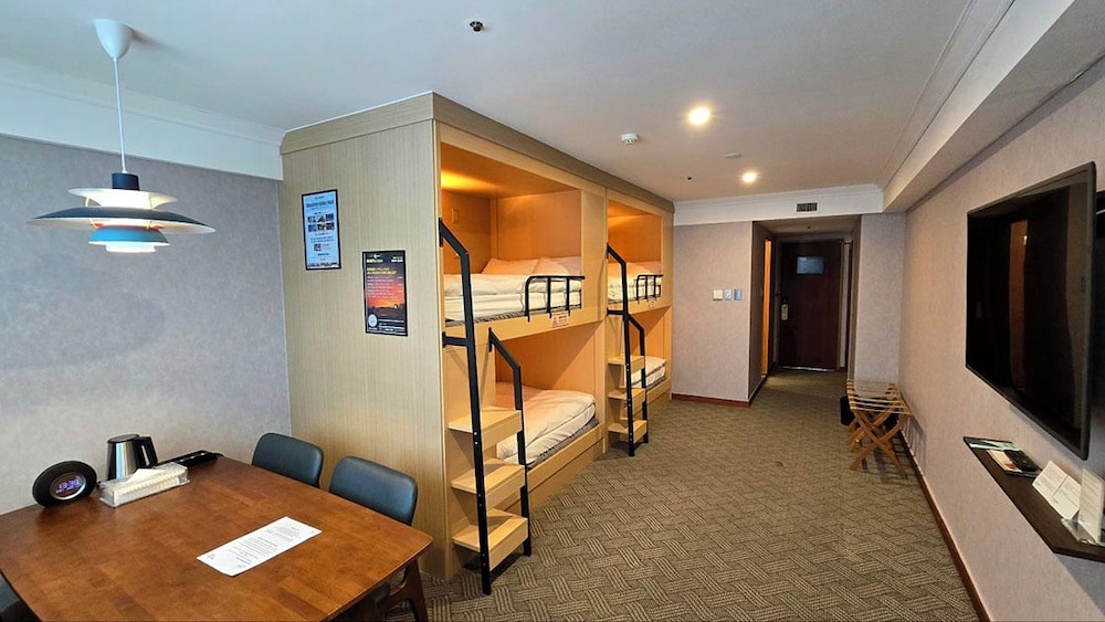 Koreana Hotel 43/64