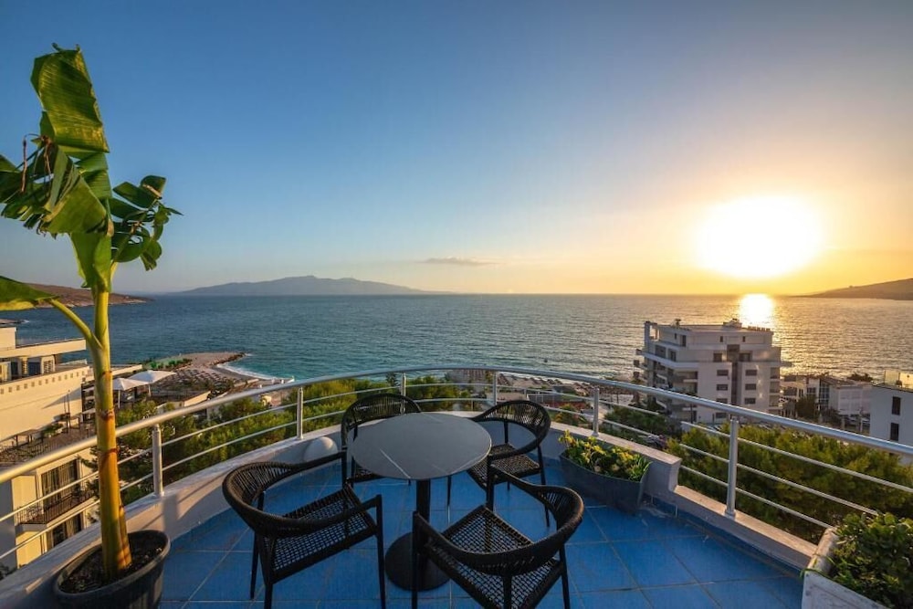 HOTEL SEASIDE SARANDA 44/52