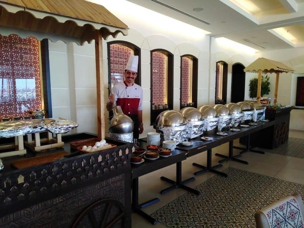 Saray Hotel 18/25
