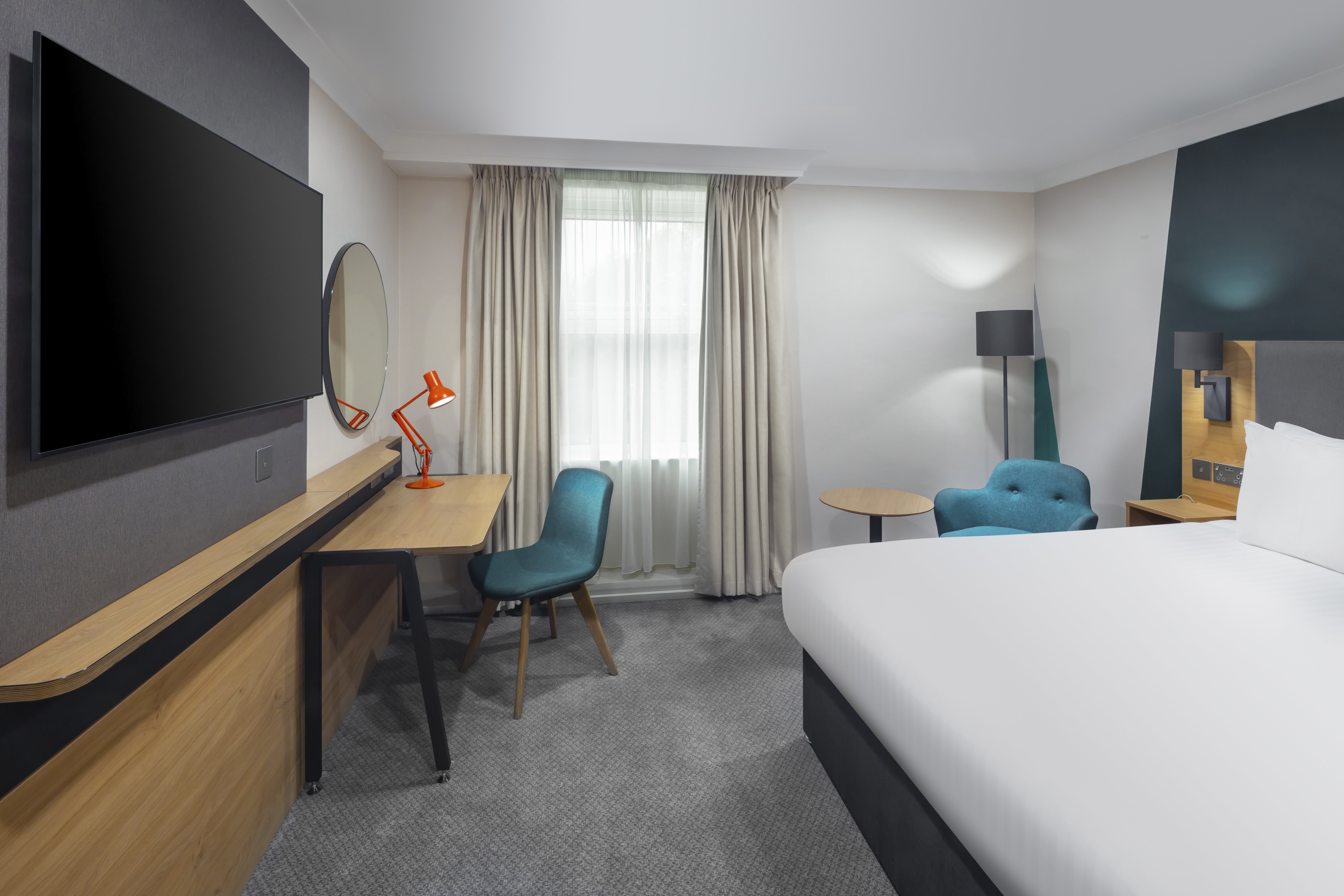 Holiday Inn Farnborough by IHG 28/74