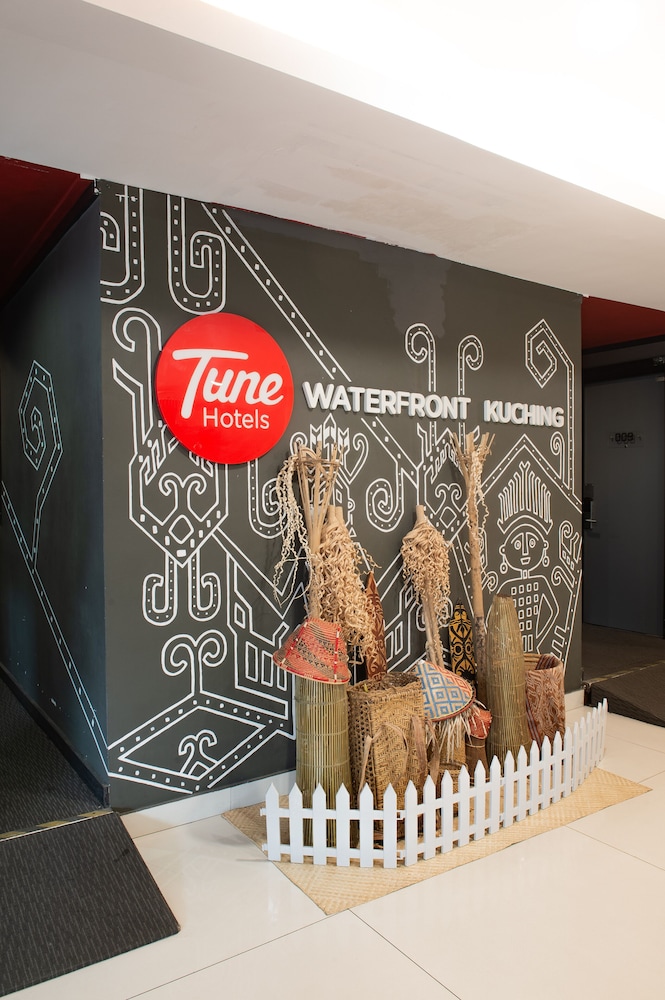 Tune Hotel Waterfront Kuching 6/39