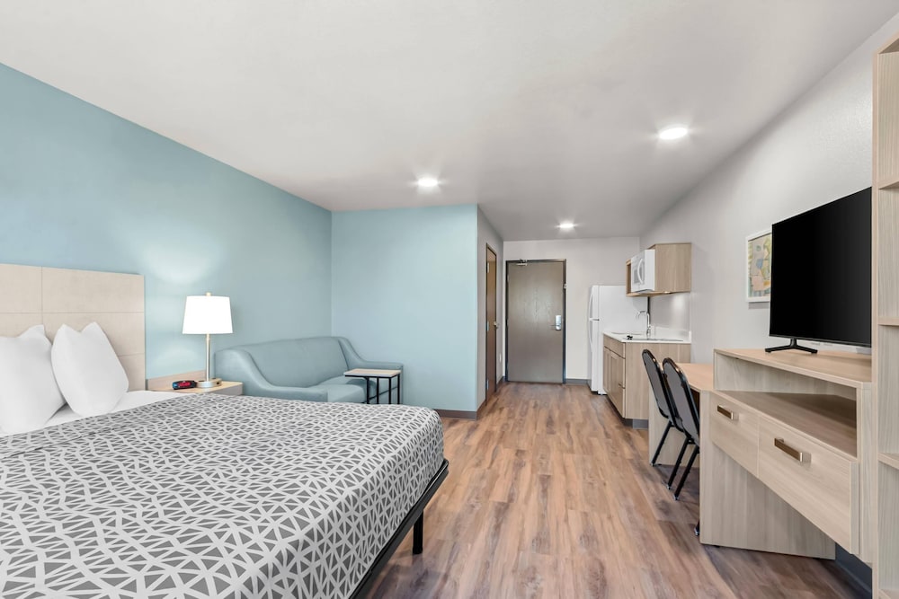 WoodSpring Suites Tucson Medical Center 15/40