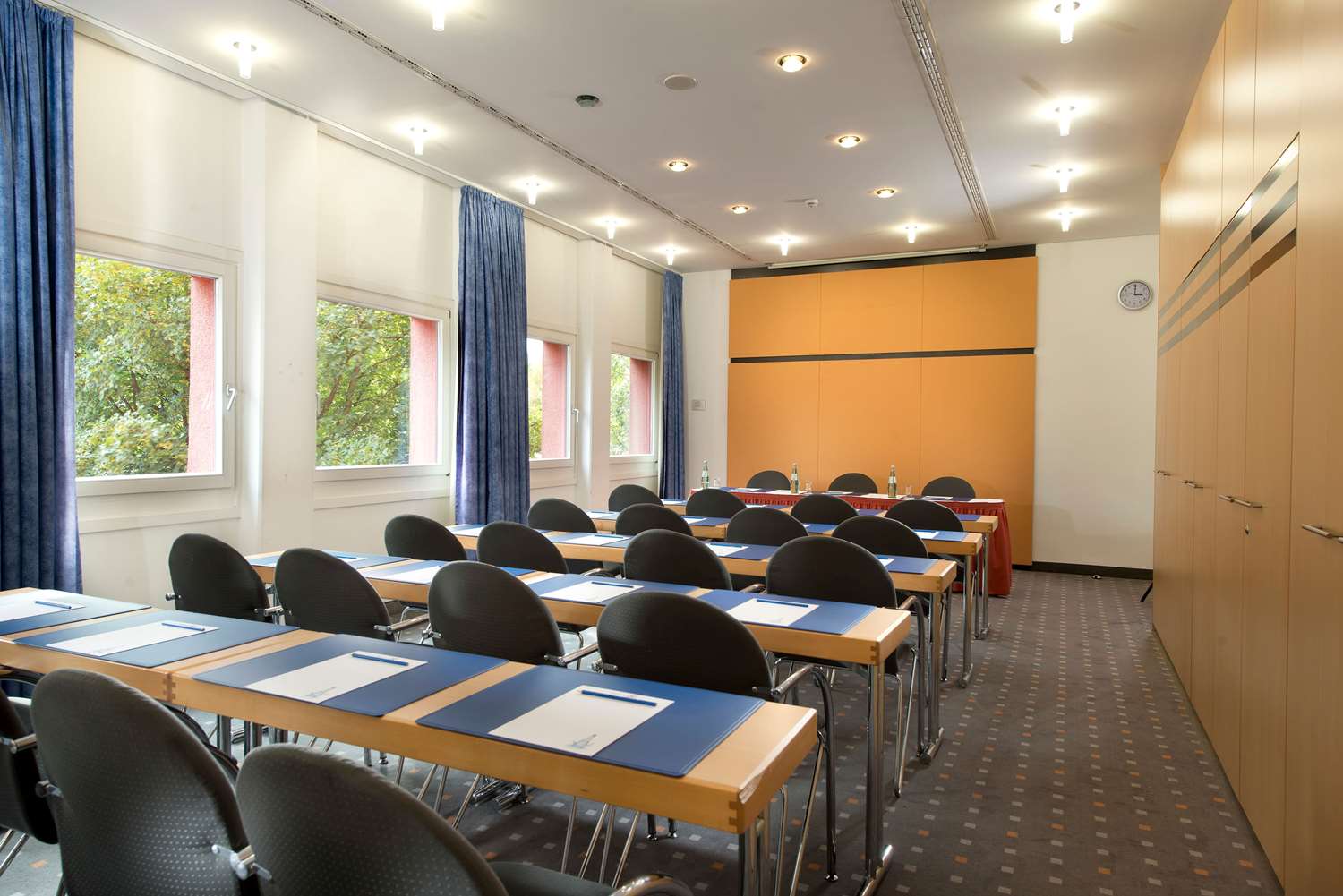 TRYP BY WYNDHAM HALLE 23/31