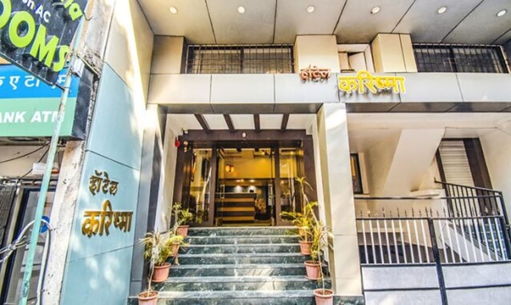 Oyo 11601 Hotel Karishma 3/21