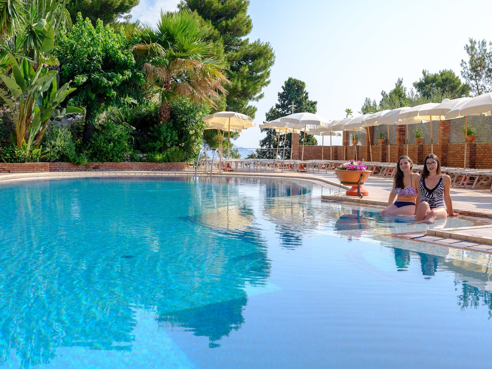 Hotel Ariston and Palazzo Santa Caterina 44/50