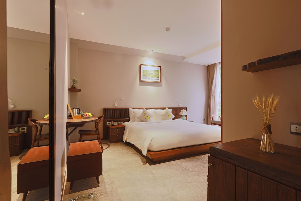 Cherry Boutique Hotel 25/50