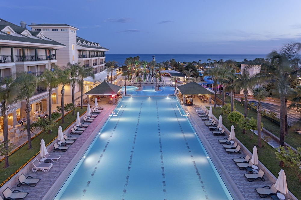Dobedan Side Beach Resort 4/91