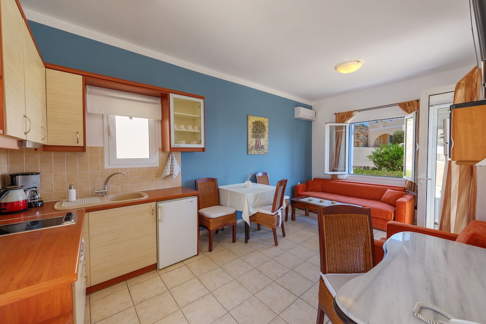 Sunrise Beach Suites 29/50