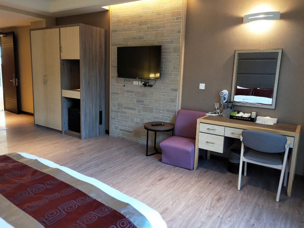 Huaman Hot Spring Villa 54/68