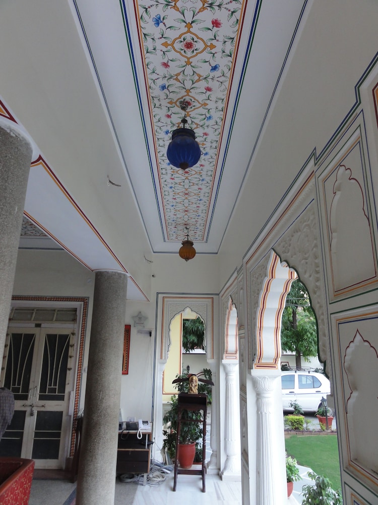 Krishna Palace 8/50