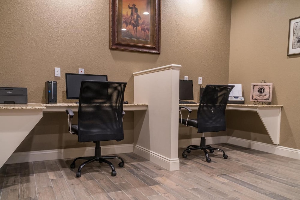Heritage Place Hotel & Suites 37/48