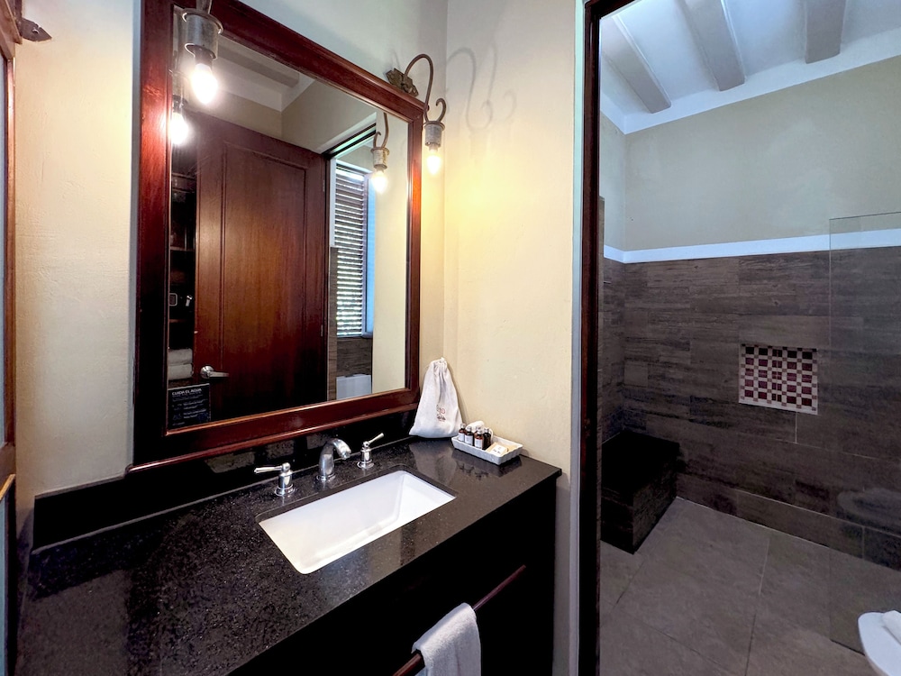 Casa Zafiro Hotel - Adults Only 67/69