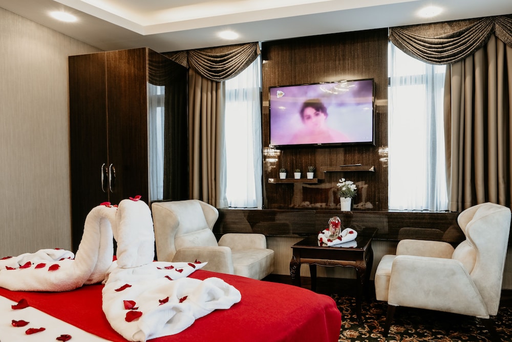 Grand Lark Otel 39/50