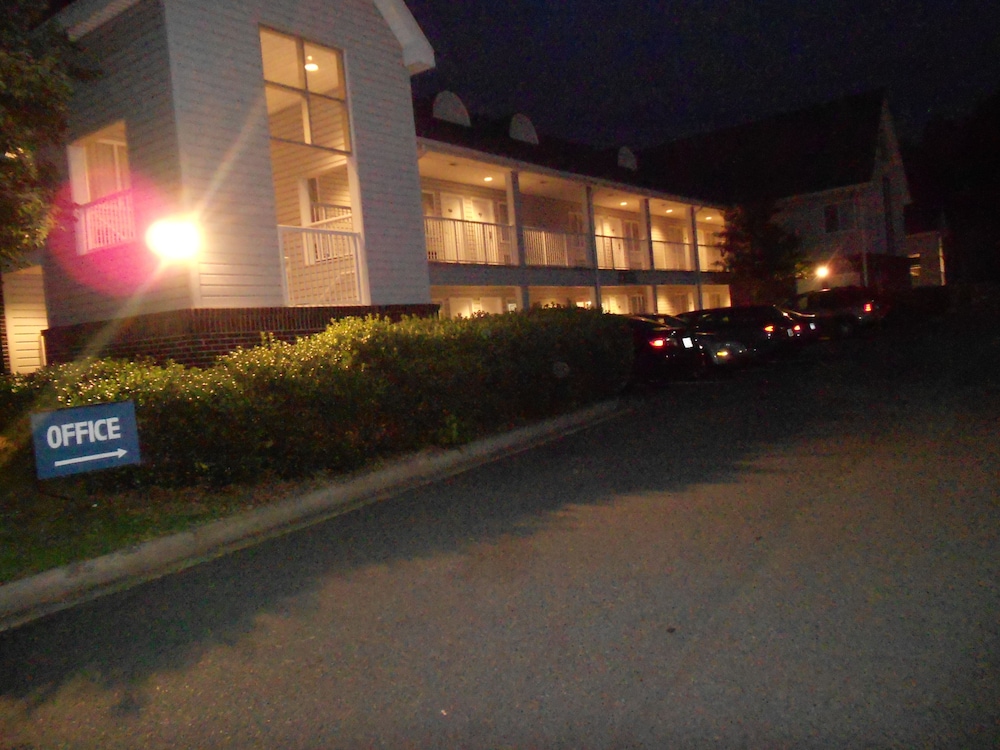 Rodeway Inn Charlotte Independence Blvd. 5/10