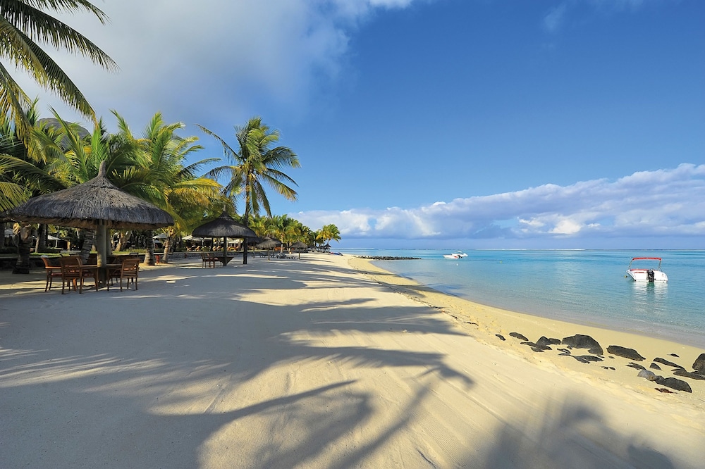 Paradis Beachcomber Golf Resort and Spa 56/65