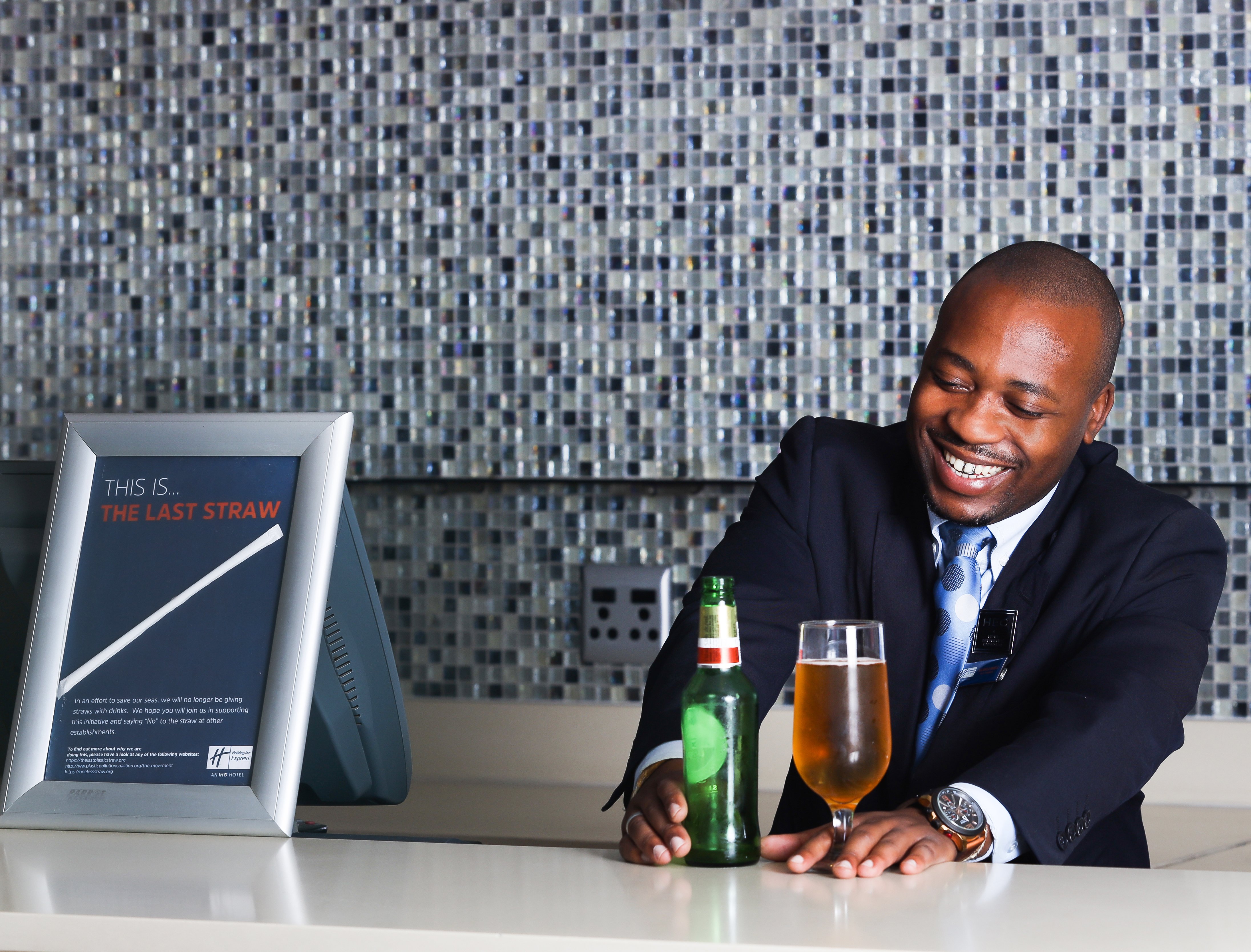 HOLIDAY INN EXPRESS DURBAN - UMHLANGA 21/83