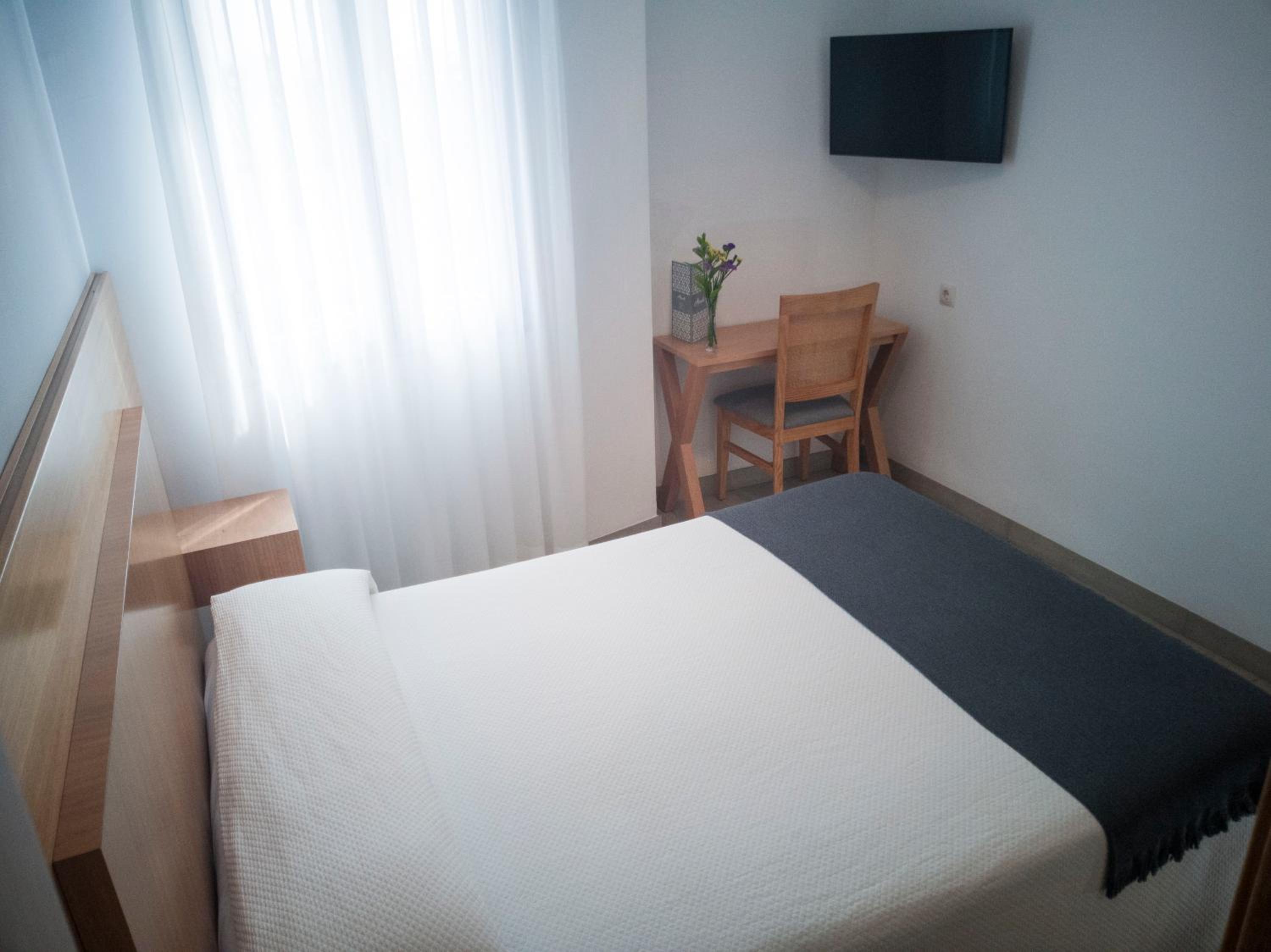 Room, Double or Twin Bed