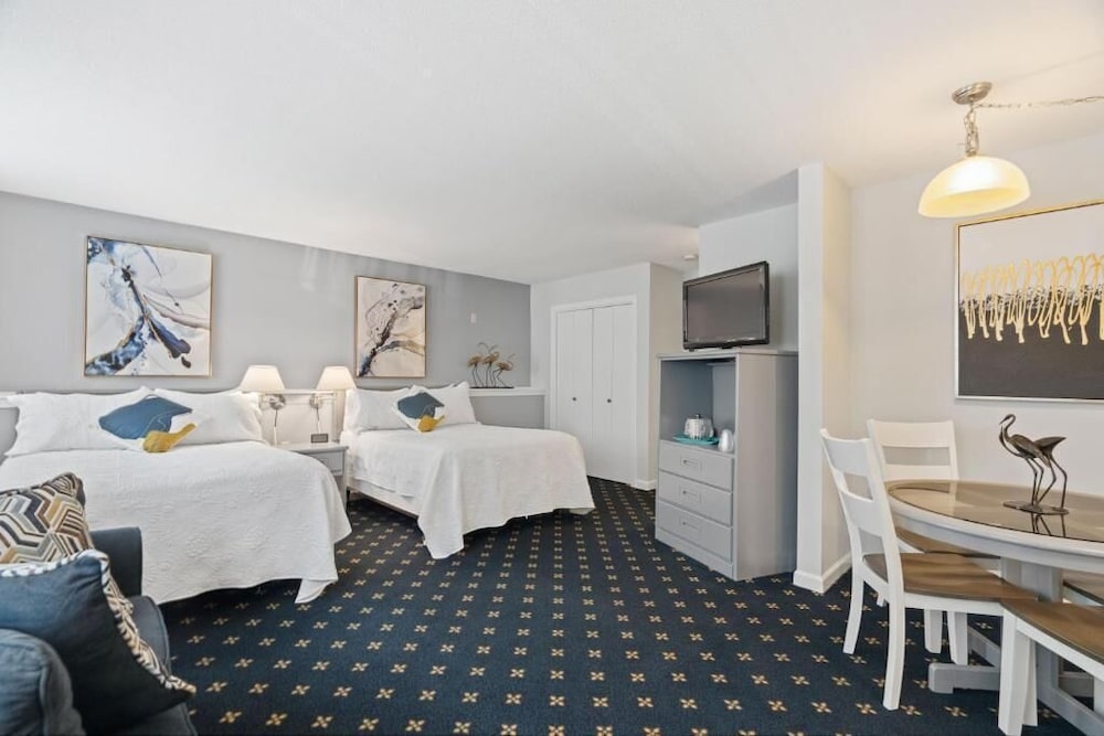 The Niantic Inn 23/50