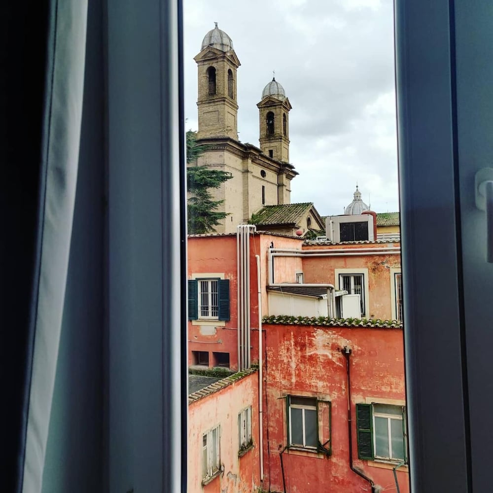 504 CORSO SUITES 75/76