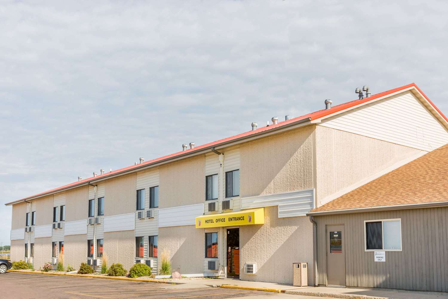 Super 8 By Wyndham Luverne 1/11
