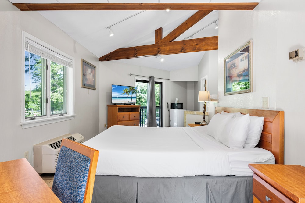 Cedar Park Whirlpool Suites 28/61