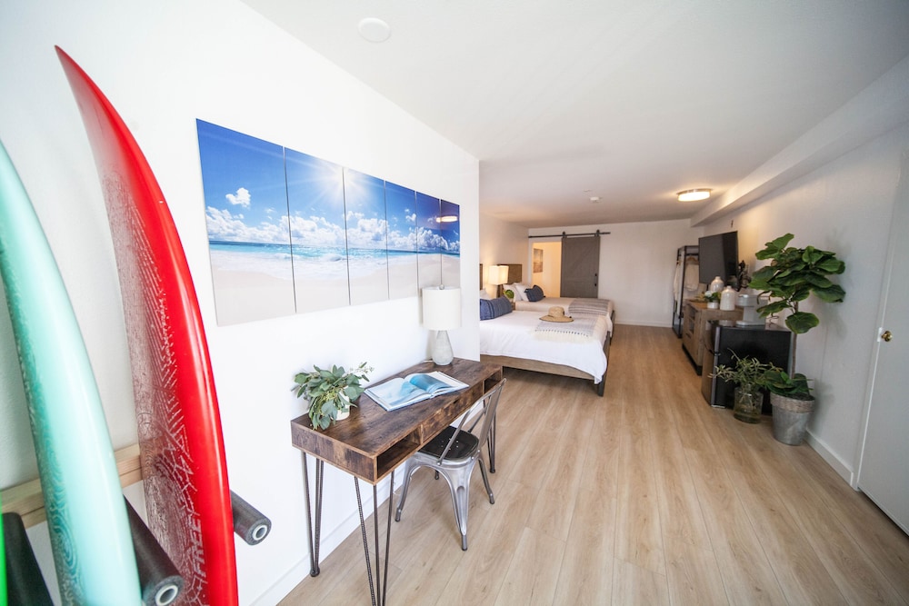 The Surfbreak Hotel 50/63
