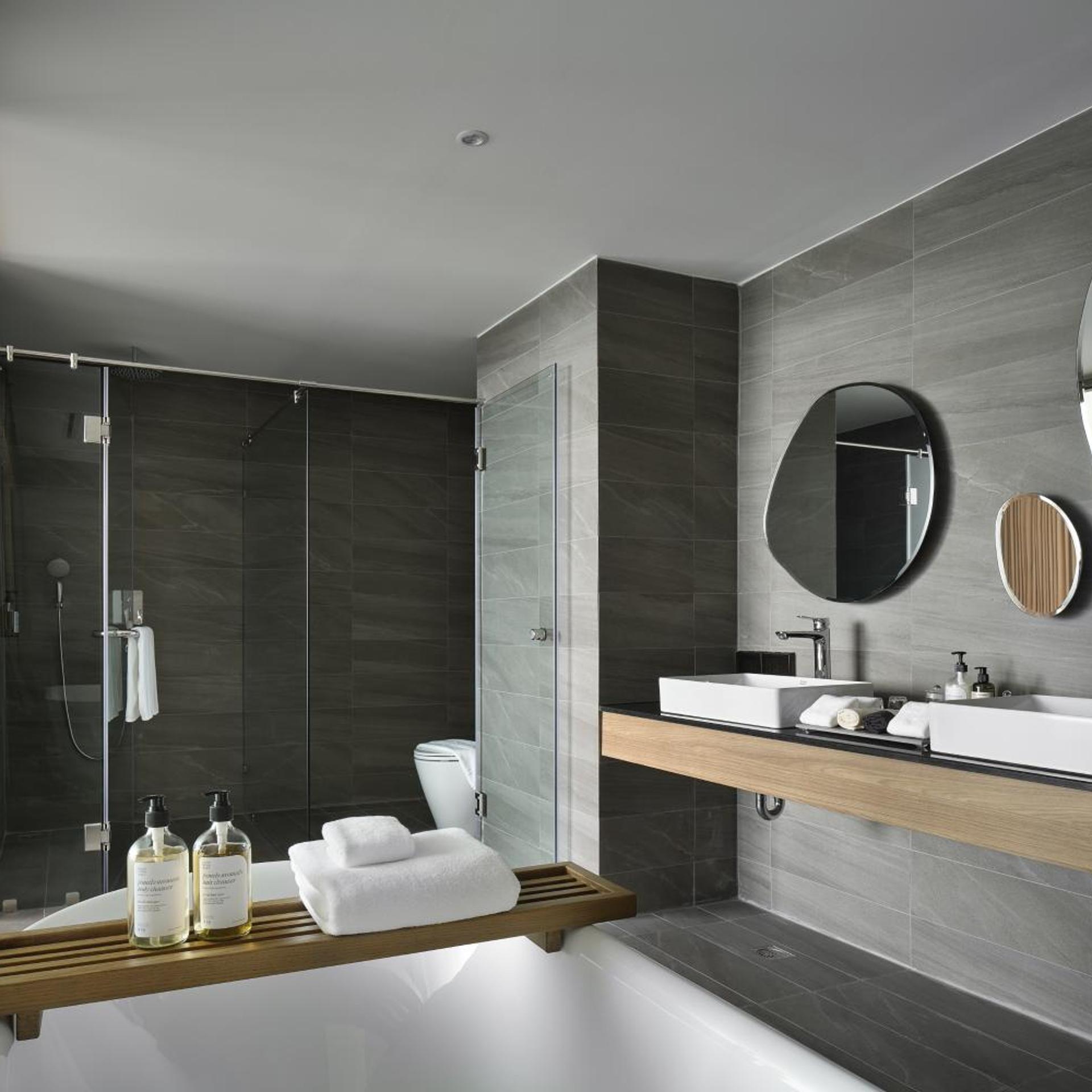 Neera Retreat Hotel 47/50