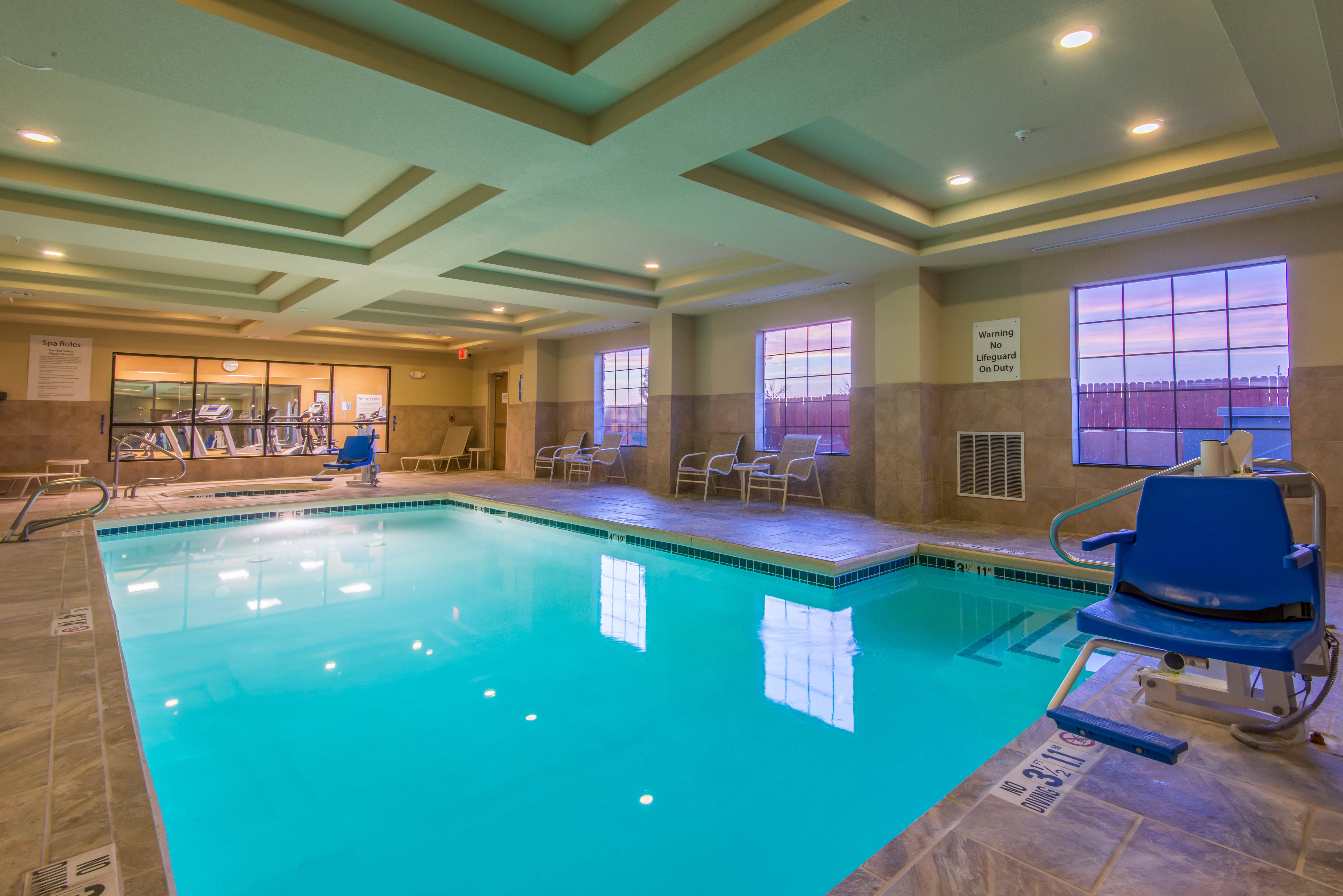 Holiday Inn Express Hotel Suites Clovis 34/49