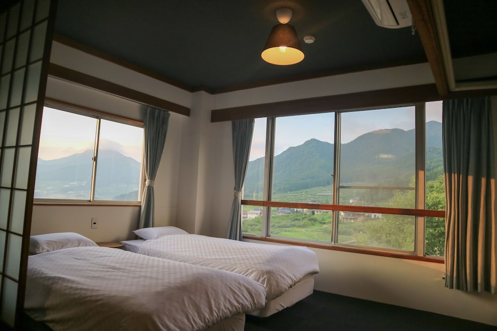 Hotel & Resorts Yamanouchi Hills 9/25