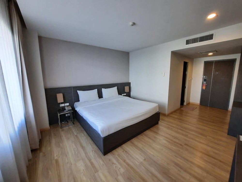 Leosor Hotel 24/58
