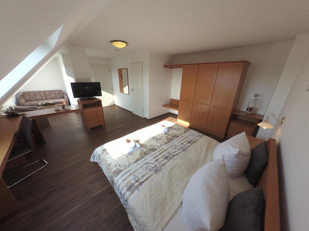 Hotel Kaiser 3/36
